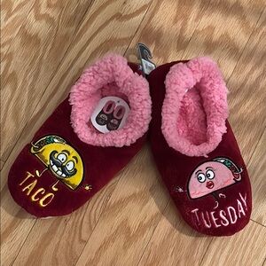 Snoozies Taco Tuesday women’s slippers Medium 7/8